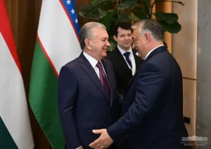 President Mirziyoyev Meets with Hungarian PM During Informal Summit of OTS