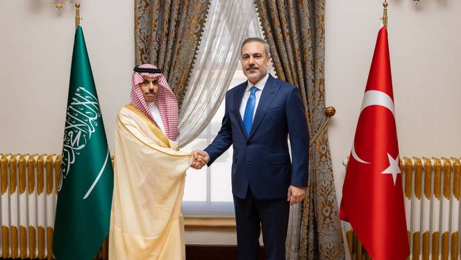 Fidan, Saudi FM Hold Joint News Conference in Istanbul