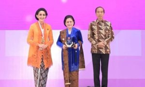 President Jokowi Urges Preservation of Kebaya on National Kebaya Day