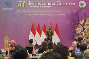 President of Indonesia Stresses Need for Improved Coconut Harvesting Methods