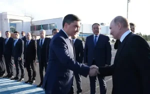 Kazakh Prime Minister Receives President Putin at Astana Airport
