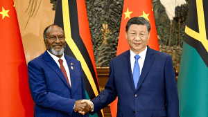President Xi and Vanuatu PM Charlot Salwai Strengthen Bilateral Ties
