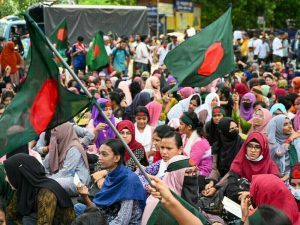 Resignations of Chief Justice and Central Bank Governor Amid Widening Protests in Bangladesh