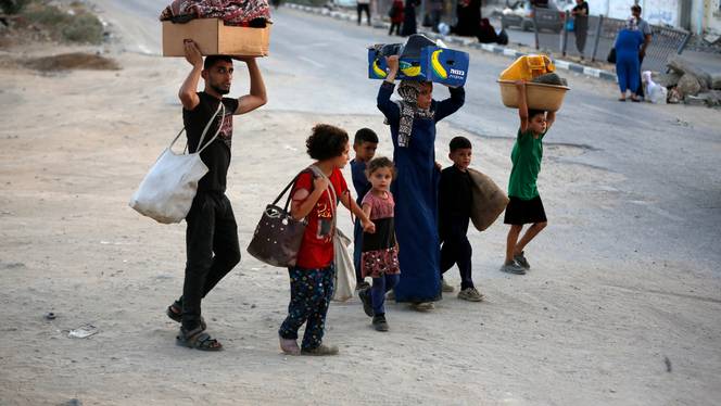 Thousands of Palestinians Flee Southern Gaza Amid Escalating Israeli Attacks