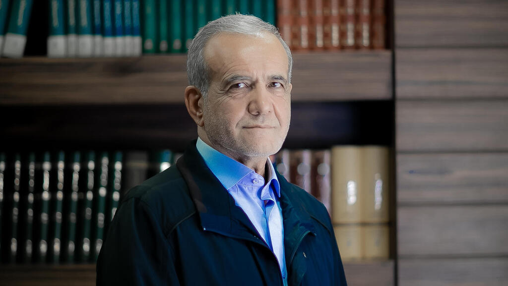 Iranian President Congratulates Singapore on National Day