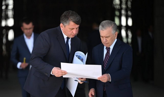 President Mirziyoyev Surveys Ongoing Construction at Tashkent-East Airport