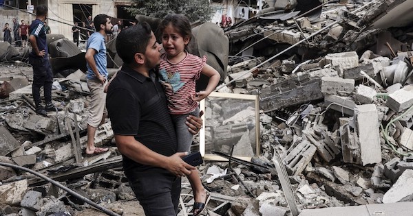 Israeli Air Strikes Kill 27 Palestinians in Gaza