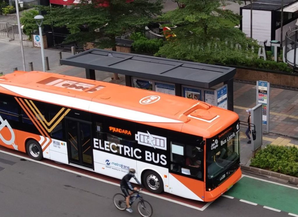 Indonesia Accelerates Electric Bus Deployment to Combat Air Pollution