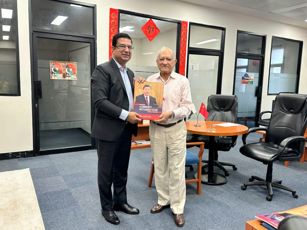 Lahore, The Gulf Observer: On 17th October 2024, Mr. Khalid Taimur Akram, Executive Director, Pakistan Research Center for a Community with Shared Future (PRCCSF), visited the Shaikh Ahmad Hassan School of Law (SAHSOL) at the Lahore University of Management Sciences (LUMS) in Lahore.