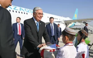 President Tokayev Arrives in Turkmenistan for Official Talks and Cultural Events