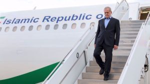 Iranian President Arrives in Ashgabat