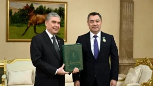 Sadyr Japarov Meets Turkmenistan's Halk Maslahaty Chairman Gurbanguly Berdimuhamedov