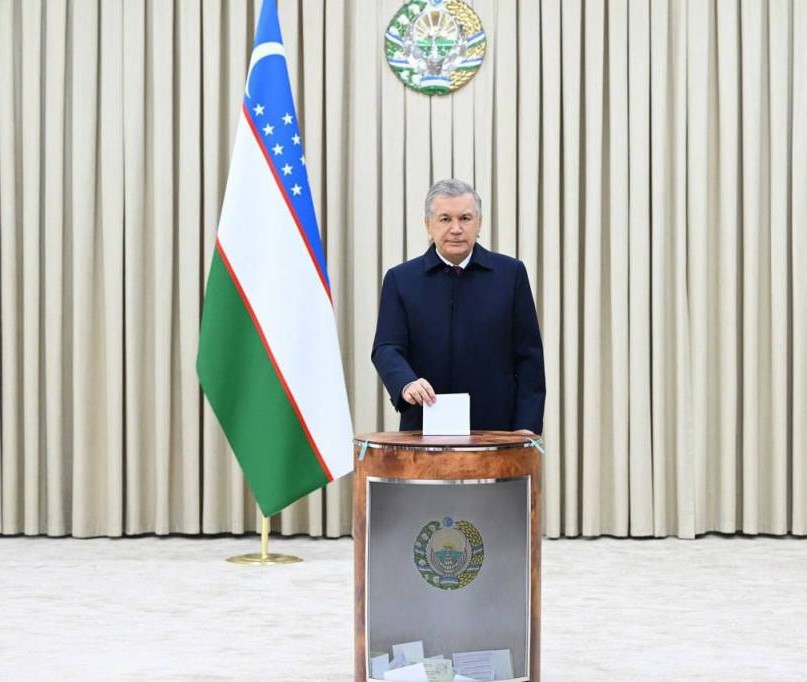 President Shavkat Mirziyoyev Casts His Vote in Legislative Chamber Elections