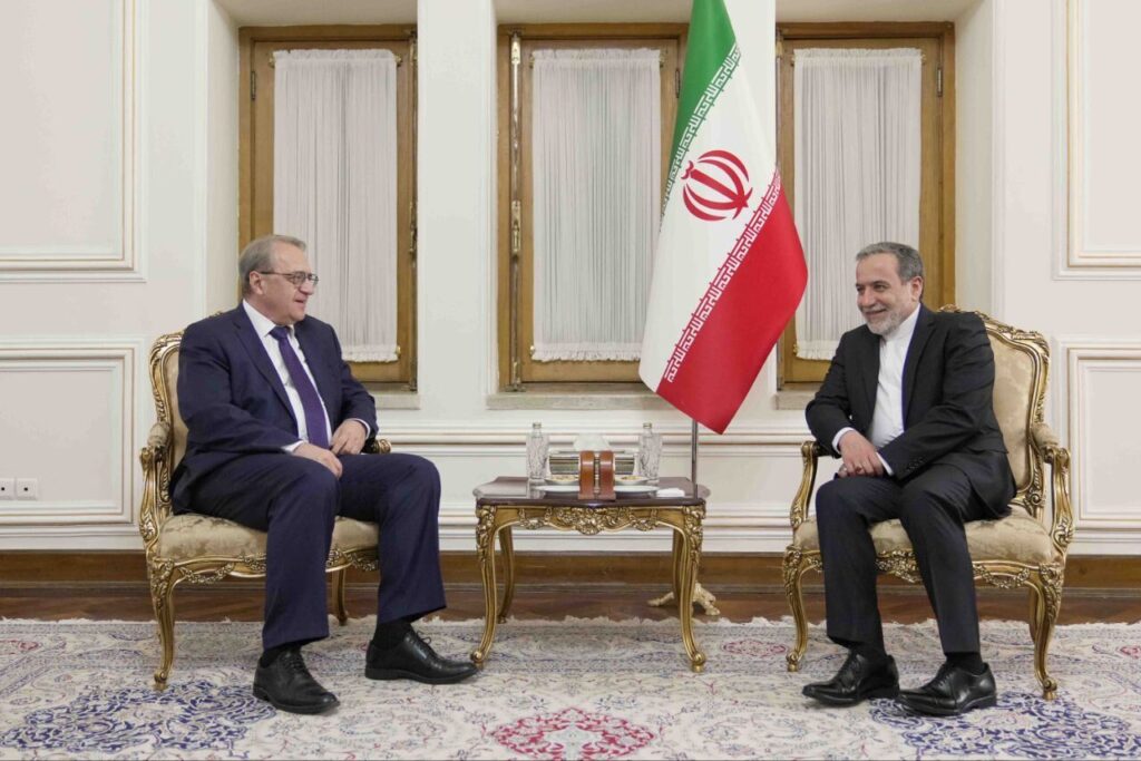 Iran and Russia Commit to Strengthening Bilateral Cooperation During Meeting in Tehran