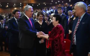 President Tokayev Attends Concert Honoring Late Poet Shomishbay Sariyev