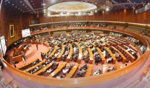 Pakistan National Assembly Approves Extension of Armed Services Chiefs' Tenure