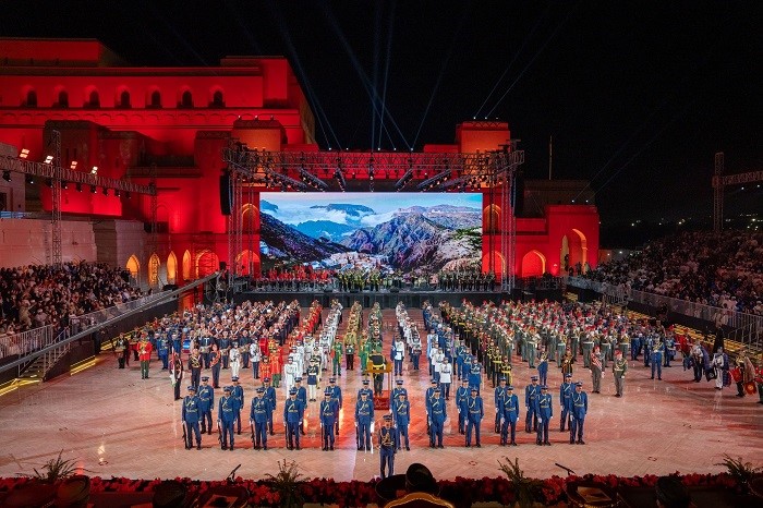Sayyid Theyazin Inaugurates Military Music Show in Celebration of 54th National Day