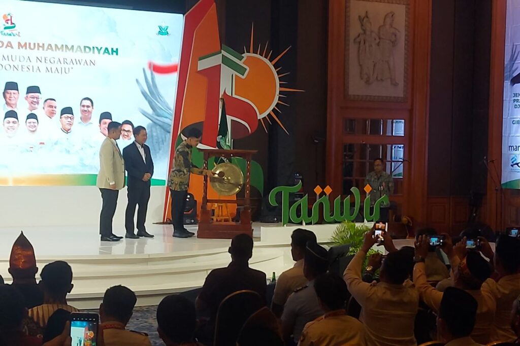 Vice President Gibran Rakabuming Raka Encourages Youth Involvement in Nation-Building