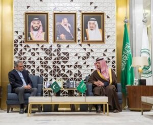 Saudi and Pakistan Interior Ministers Discuss Strengthening Security Cooperation
