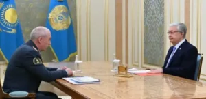 President Tokayev Meets with Defense Minister Zhakssykykov to Discuss Military Development and Readiness