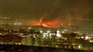 Firefighters Contain Clay Fire in Jurupa Valley, Evacuation Warnings Issued