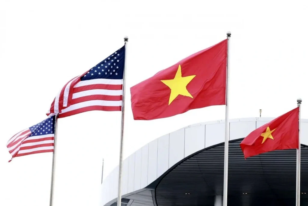 Vietnamese Leaders Congratulate Donald Trump on Assumption of U.S. Presidency