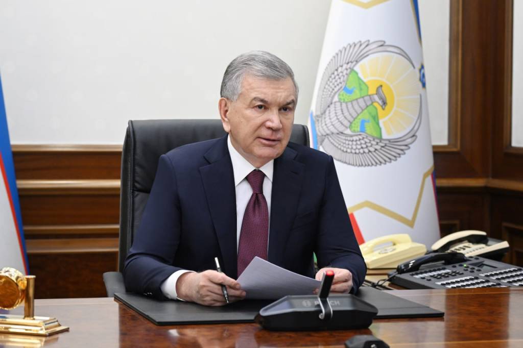 Shavkat Mirziyoyev Outlines Key Targets for Employment, Poverty Reduction, and Investment in 2025