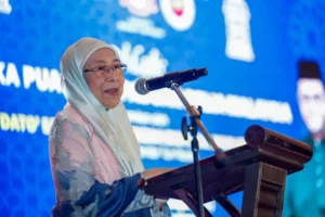 Wan Azizah