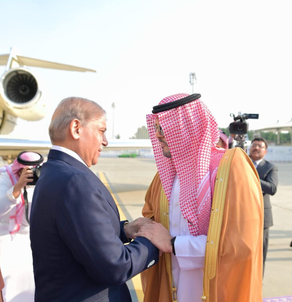 PM Shehbaz Sharif Arrives in Jeddah for Four-Day Visit to Strengthen Pakistan-Saudi Arabia Ties
