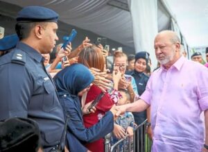 American Visitor's Johor Trip Turns Into a Memorable Hari Raya Experience