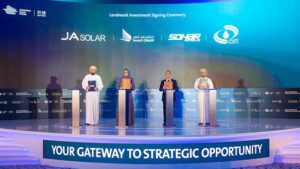Oman Signs $565 Million Agreement to Establish Major Solar Manufacturing Plant in SOHAR Freezone