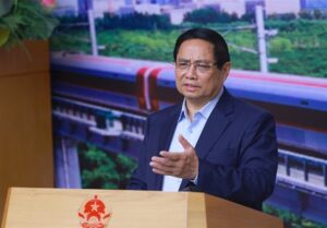 Prime Minister Chính Calls for Swift Action on Vietnam's Railway Projects