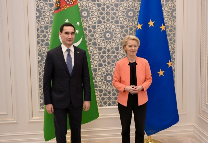 President of Turkmenistan Meets European Commission President in Samarkand