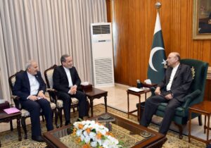 President Zardari, Iranian FM Araghchi Discuss Regional Tensions and Bilateral Cooperation