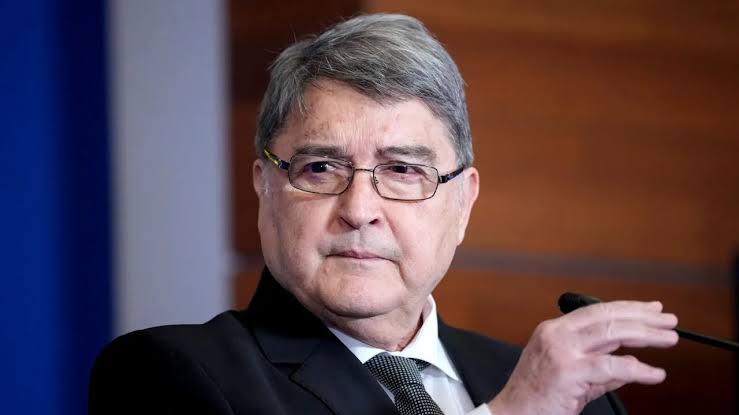 Romania's Emil Hurezeanu Pays Tribute to Romanians Worldwide on Day of Romanians Everywhere