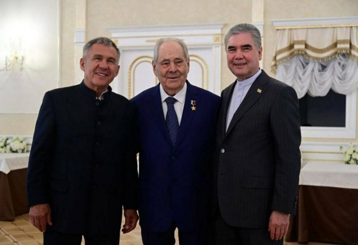 Gurbanguly Berdimuhamedov Meets Tatarstan President Minnikhanov in Kazan