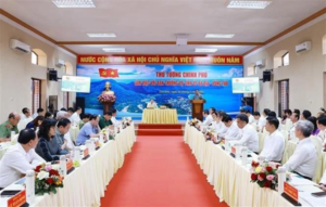 PM Chính Urges Transformation of Côn Đảo into World-Class Green Tourism Destination