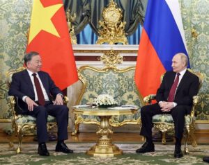 Vietnamese Party Chief Tô Lâm Holds Talks with Russian President Putin