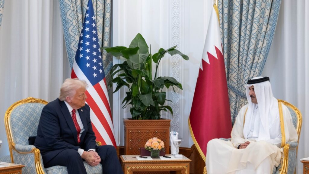 Amir of Qatar Holds Historic Talks with U.S. President Donald Trump