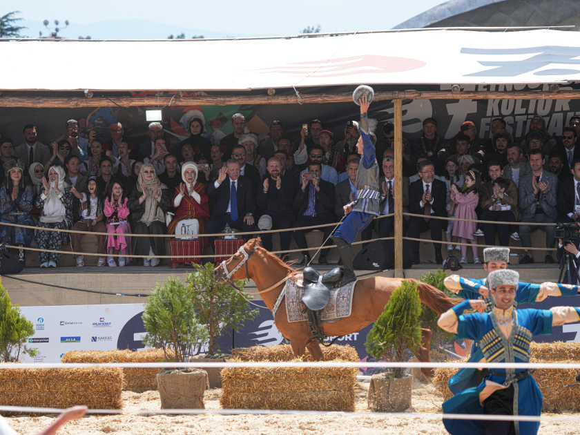 President Erdoğan Attends Azerbaijani Performance Showcasing Karabakh Horses at Ethnosport Festival