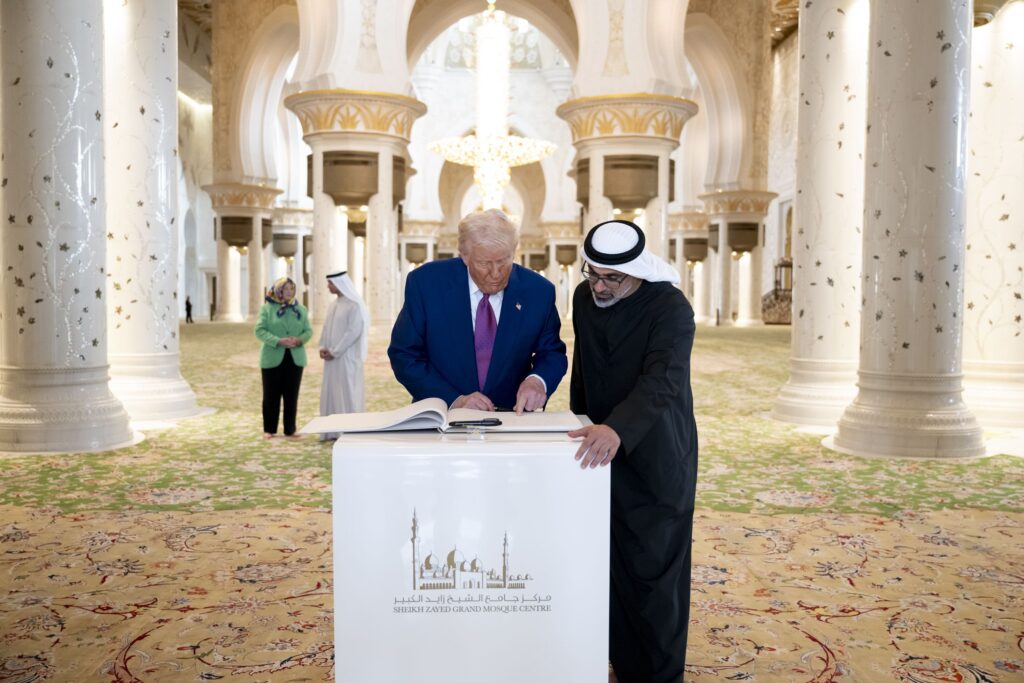 President Trump Visits Sheikh Zayed Grand Mosque