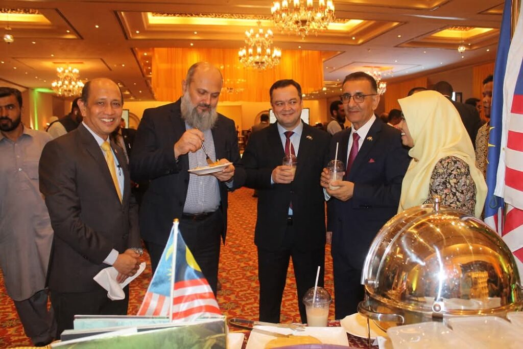 Malaysia Showcases Culinary Delights and Trade Potential at Pakistan Mango Festival 2025