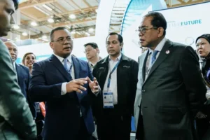 Malaysian Leaders Showcase Aerospace Ambitions at International Paris Air Show 2025