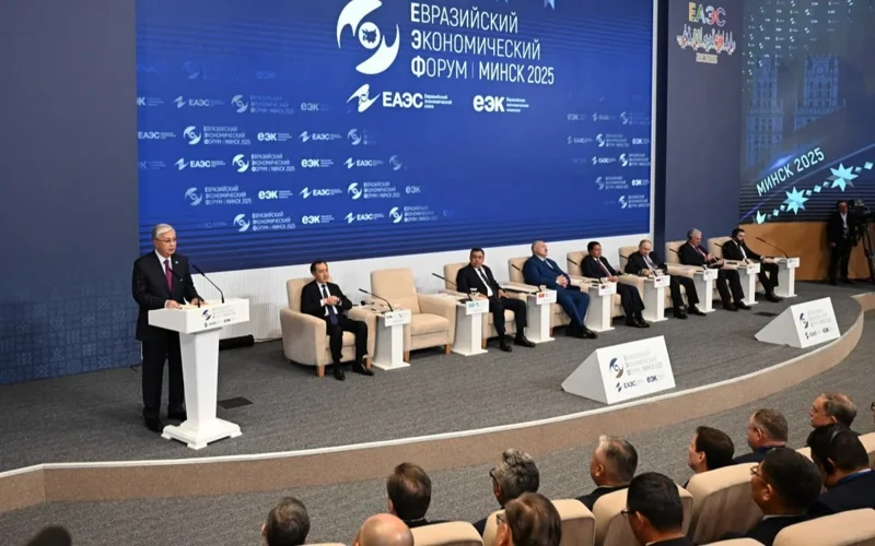 President Tokayev Highlights Strategic Role of EAEU at Eurasian Economic Forum in Minsk