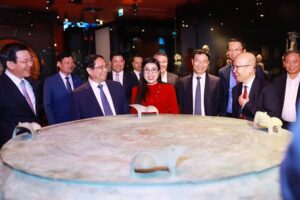 PM Chính Visits Quai Branly – Jacques Chirac Museum, Highlights Cultural Diplomacy