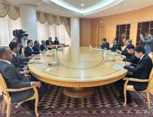 Chairman of the Senate of Pakistan Meets with Turkmen Foreign Minister to Strengthen Bilateral Ties