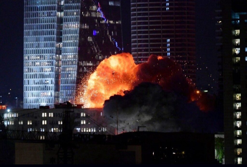 Iran Launches Second Wave of Missile Strikes on Israel Amid Escalating Hostilities