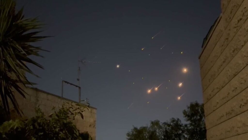 Iran Launches New Wave of Missile and Drone Strikes on Israel Amid Escalating Conflict