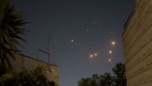 Iran Launches New Wave of Missile and Drone Strikes on Israel Amid Escalating Conflict