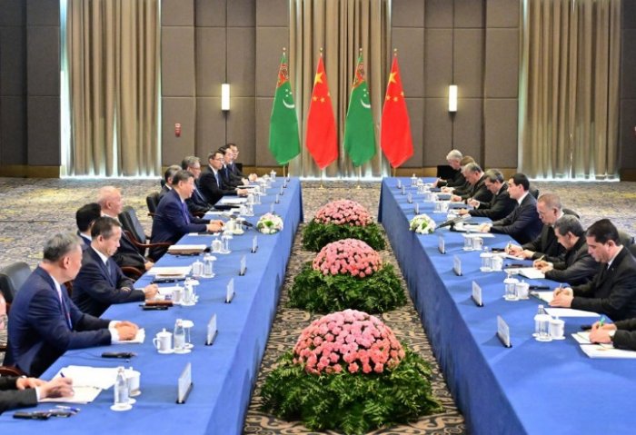 President of Turkmenistan Meets Chinese President Xi Jinping in Astana